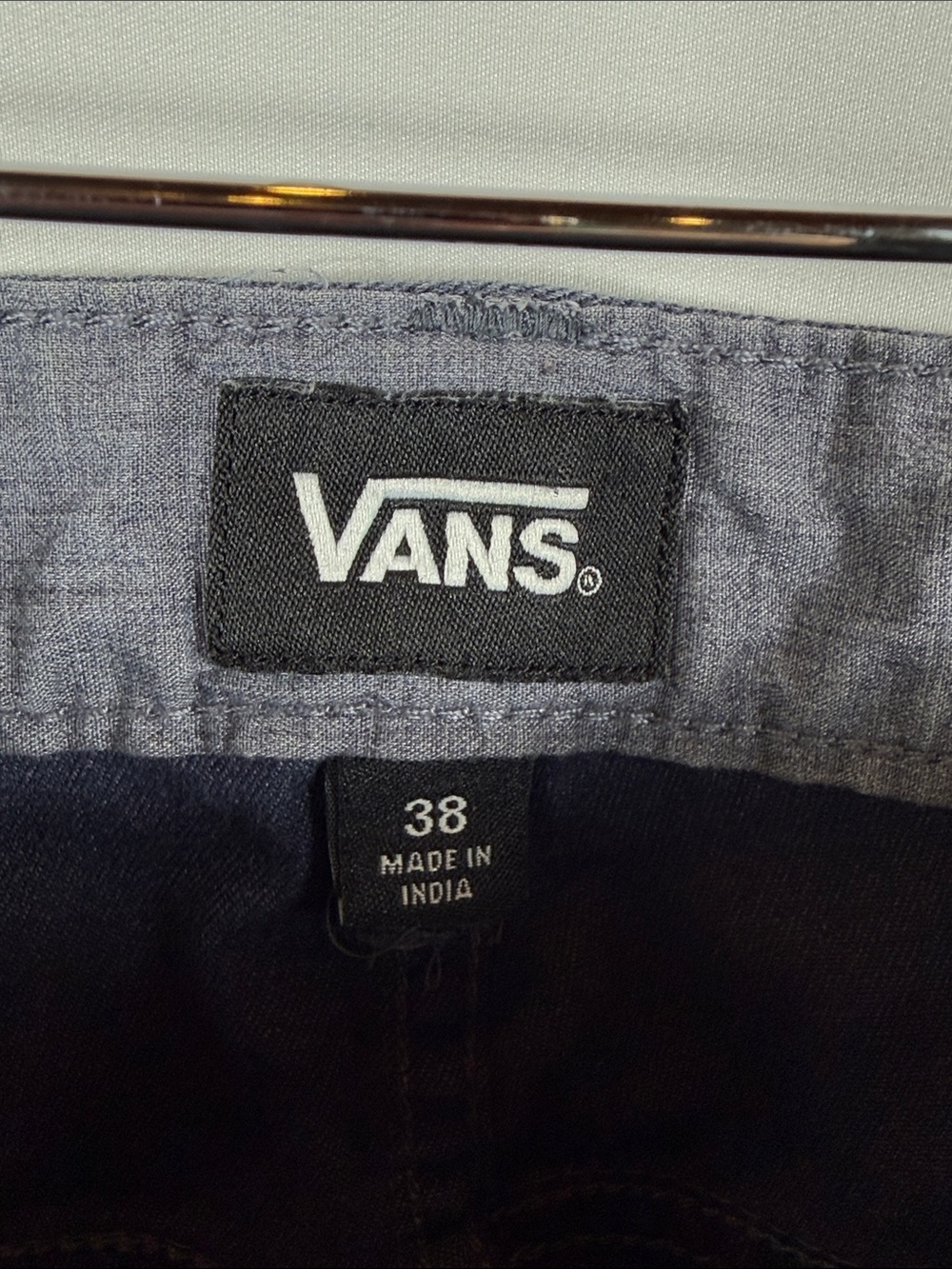 Vans Men's Charcoal Flat-Front Shorts. Size 38 Waist. Inseam 10 inches - Picture 2 of 8